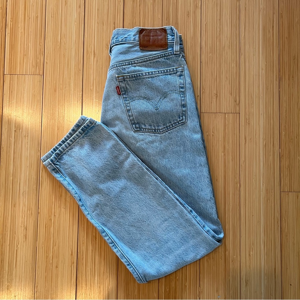 Levi’s 501s straight leg jeans